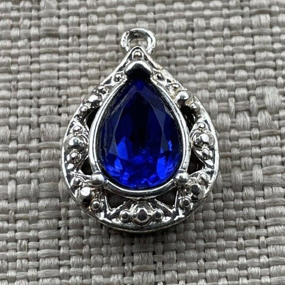 Jewelry - Women Necklace Pendant Blue Faux Stone Silver Tone Fashion Pendant Only